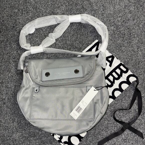 NEW Marc Jacobs Rock Grey Preppy Nylon Mini Messenger Bag Crossbody - Picture 2 of 6